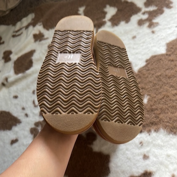 Winter boot - Picture 3 of 6